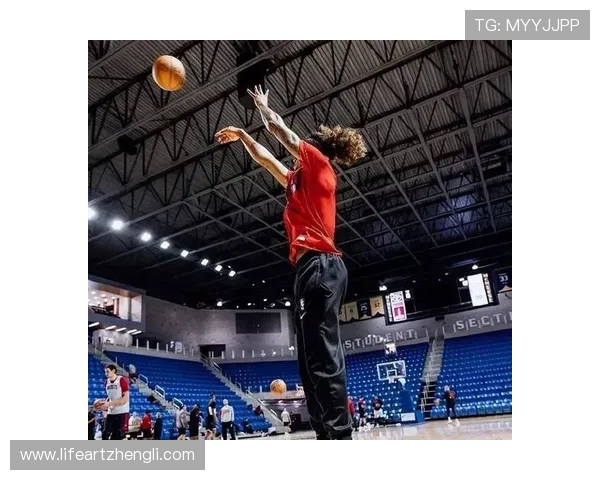 新秀杰伦·格林在火箭队的成长曲线是否符合球队预期